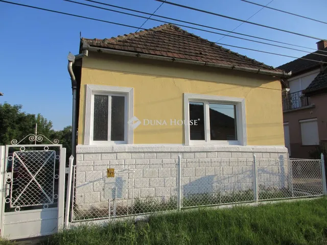Eladó ház Rakamaz 91 nm