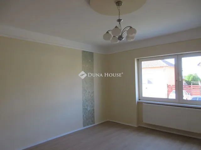 Eladó ház Rakamaz 91 nm