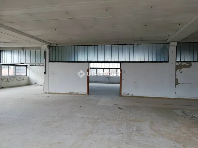 Kiadó kereskedelmi és ipari ingatlan Hollóháza 100 nm