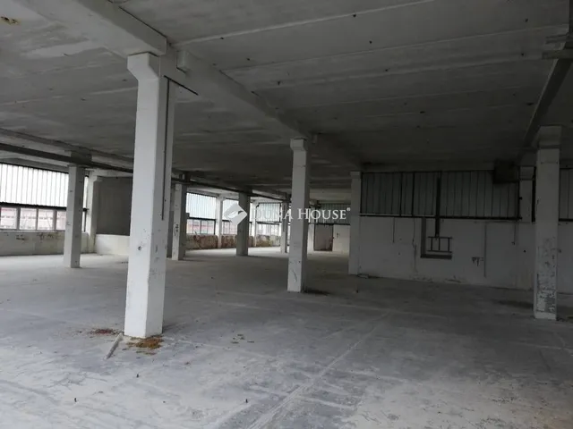 Kiadó kereskedelmi és ipari ingatlan Hollóháza, Károlyi út 100 nm