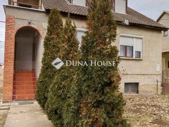 Eladó ház Rakamaz 150 nm