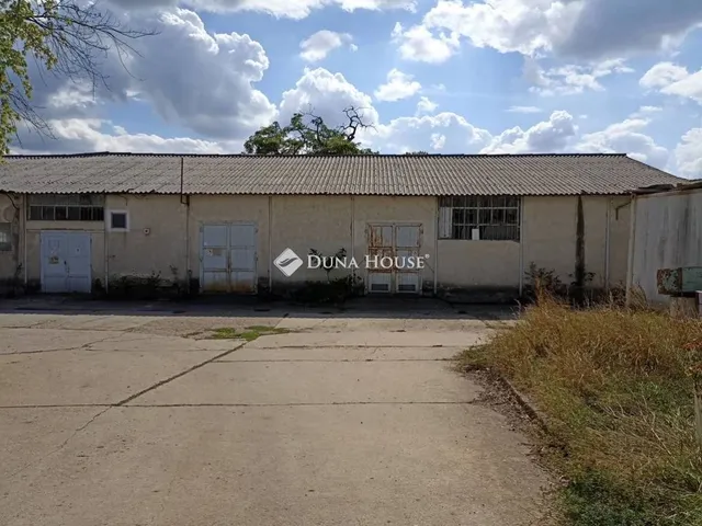 Eladó kereskedelmi és ipari ingatlan Debrecen 990 nm