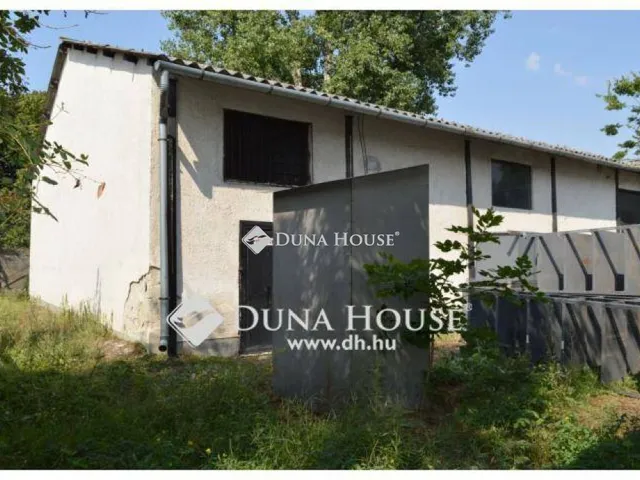 Eladó kereskedelmi és ipari ingatlan Debrecen 301 nm