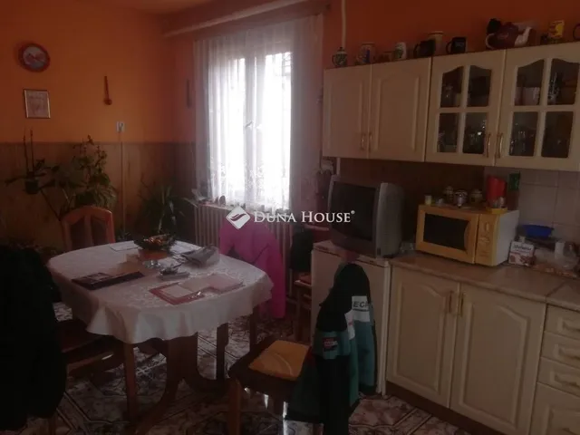 Eladó ház Nyírbátor, Derzsi utca 160 nm