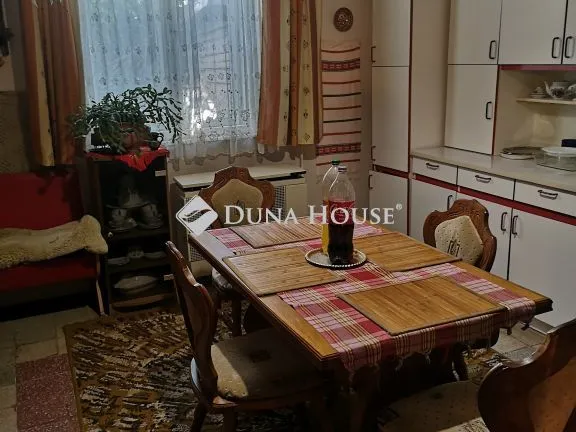 Eladó ház Paszab 84 nm