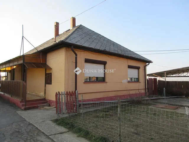 Eladó ház Tiszatelek, Dózsa György utca 124 nm