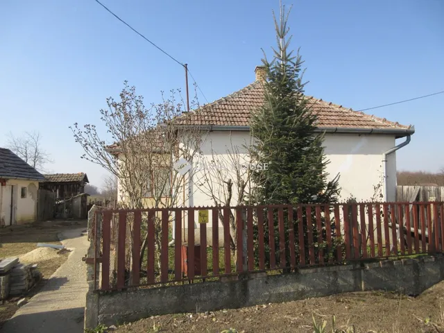Eladó ház Tiszatelek, Kossuth utca 64 nm