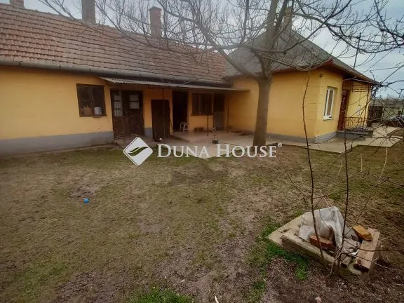 Eladó ház Nagyhalász, Czuczor Gergely utca 75 nm