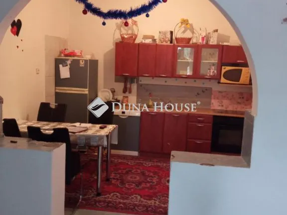 Eladó ház Révleányvár, Fő utca 94 nm