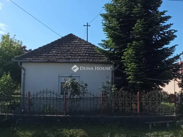 Eladó ház Szabolcsveresmart 76 nm