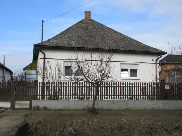 Eladó ház Ajak 100 nm
