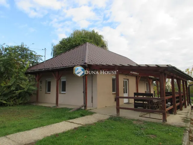 Eladó ház Beszterec 67 nm