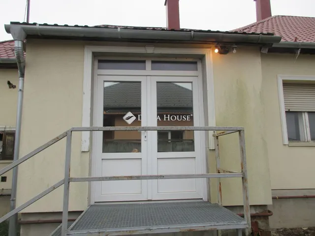 Eladó ház Ajak 260 nm