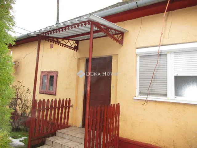Eladó ház Beszterec, Kossuth utca 73 nm