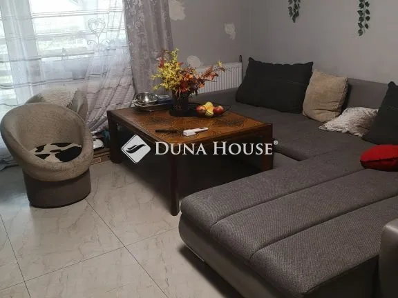 Eladó ház Kék, Dózsa utca 165 nm