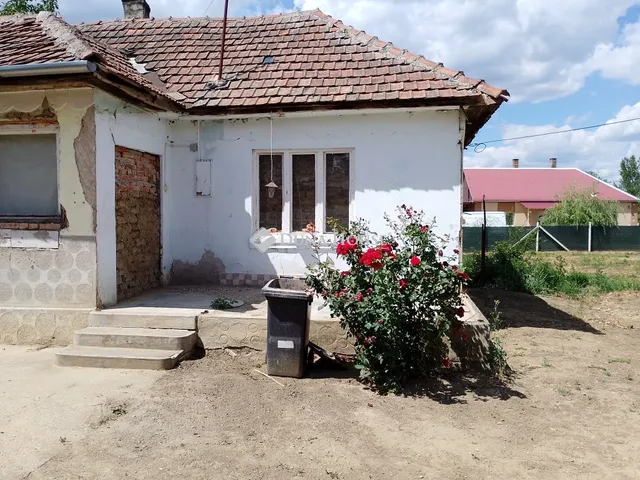 Eladó ház Tiszatelek 77 nm