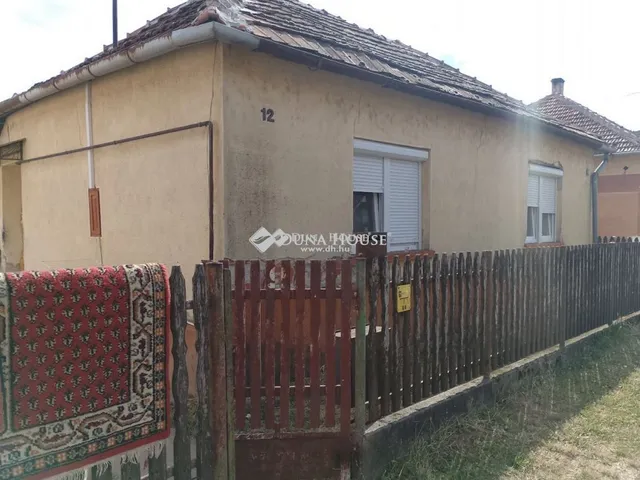 Eladó ház Rakamaz 72 nm