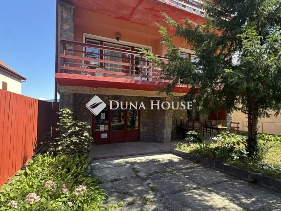 Eladó ház Pilisszentlászló, Szentendrei út 448 nm