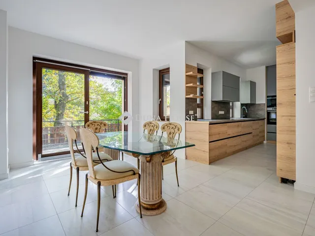 Eladó ház Leányfalu 430 nm