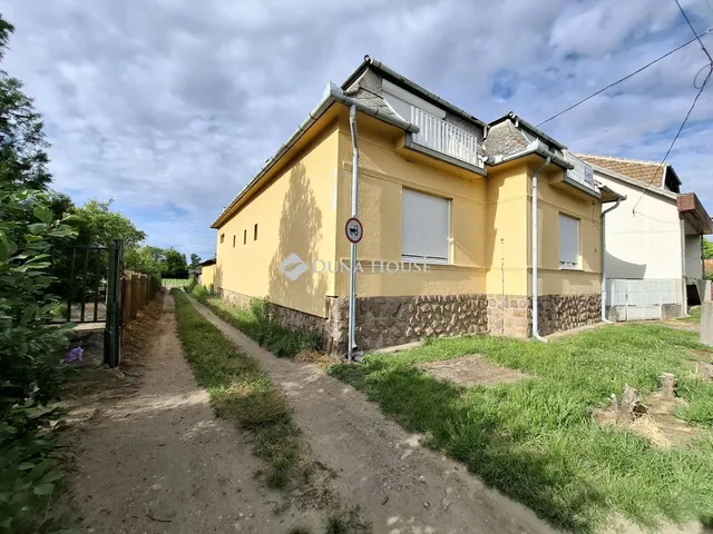 Eladó ház Bag, Malom utca 193 nm