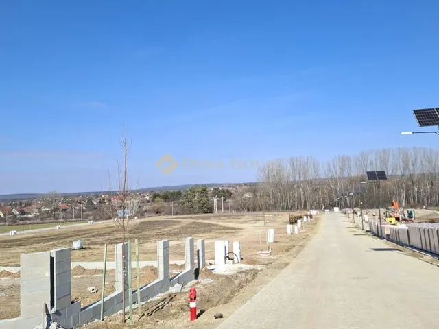 Eladó telek Isaszeg 842 nm