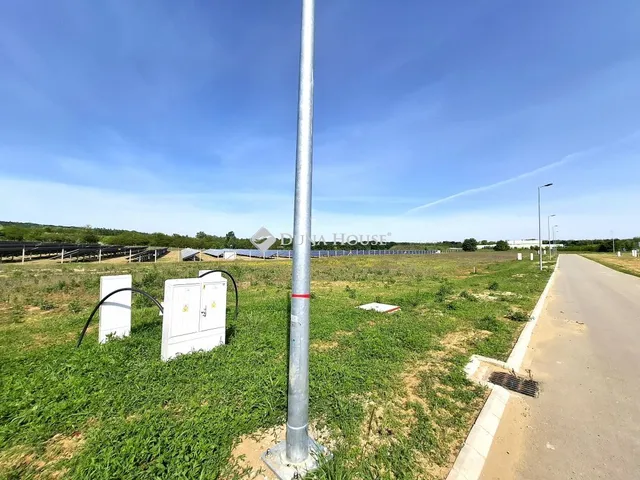 Eladó telek Gödöllő 1110 nm