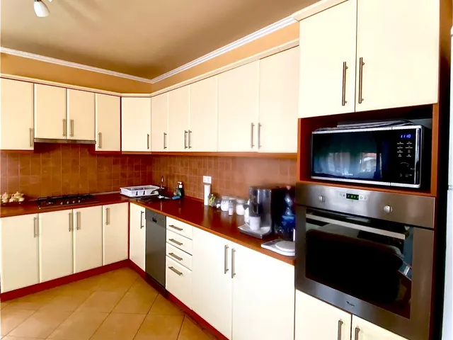 Eladó ház Veresegyház 210 nm