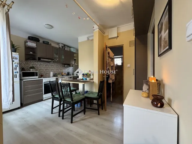 Eladó ház Göd, István utca 42 nm