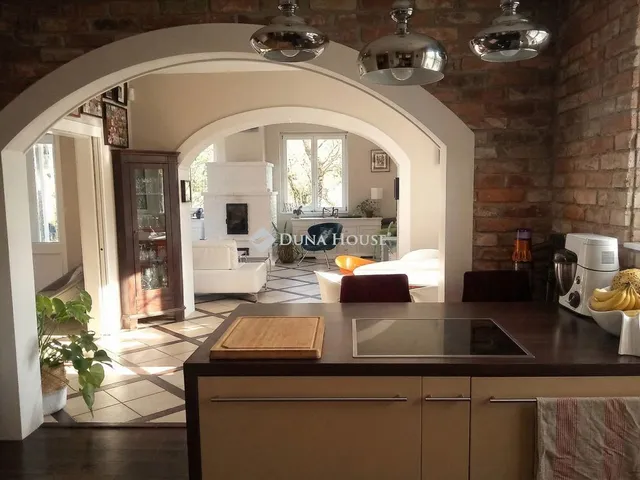 Eladó ház Solymár 440 nm