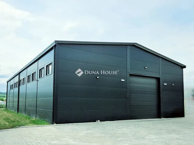 Eladó kereskedelmi és ipari ingatlan Gödöllő 567 nm