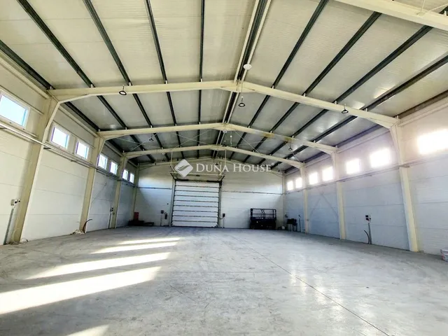 Eladó kereskedelmi és ipari ingatlan Gödöllő 567 nm