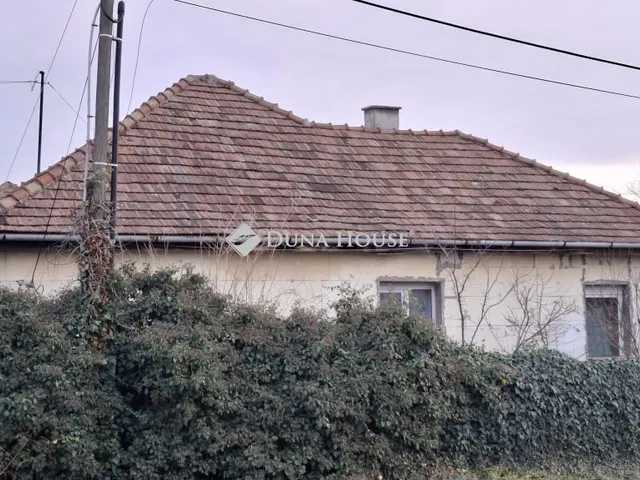 Eladó ház Kerepes, Mogyoródi út 70 nm