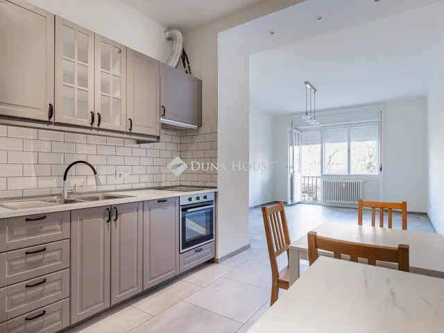 Eladó lakás Budapest I. kerület 61 nm