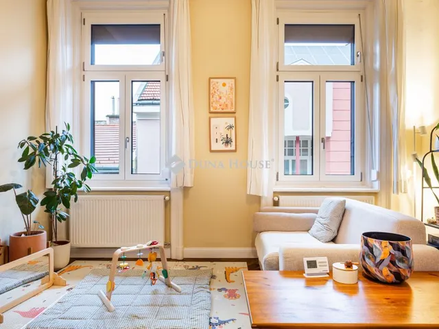 Eladó lakás Budapest VI. kerület 75 nm