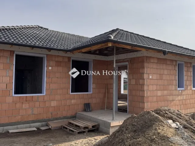 Eladó ház Taksony 90 nm