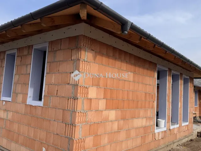 Eladó ház Taksony 90 nm