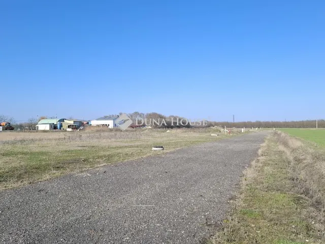 Eladó telek Szolnok, Thököly út 2551 nm