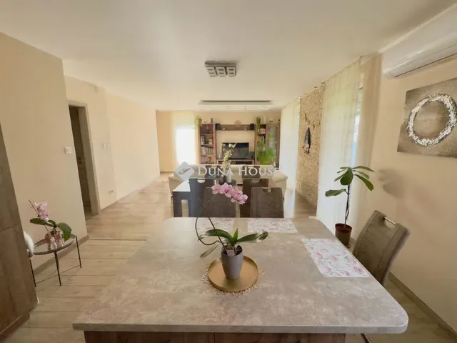 Eladó lakás Budapest XVI. kerület 117 nm