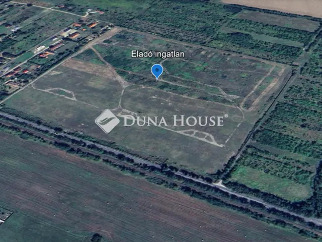 Eladó telek Vác 165322 nm