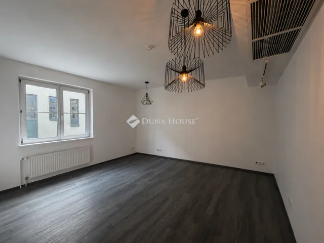 Kiadó kereskedelmi és ipari ingatlan Budapest I. kerület, Pálya utca 520 nm