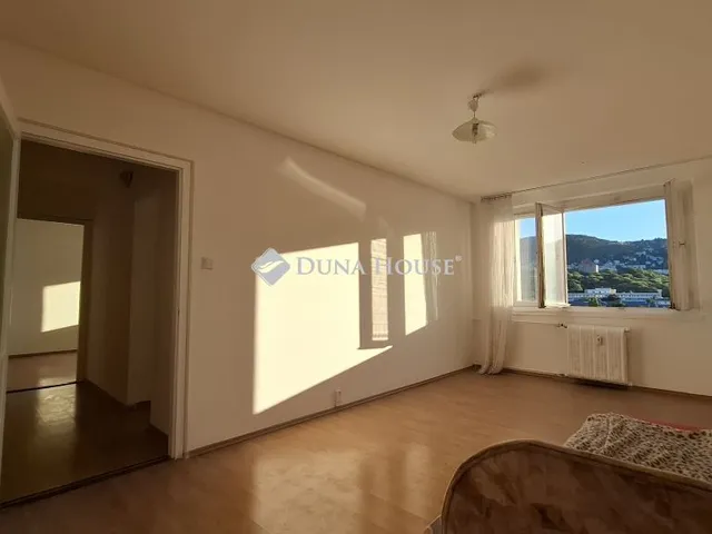 Eladó lakás Budapest III. kerület, Zápor utca 48 nm