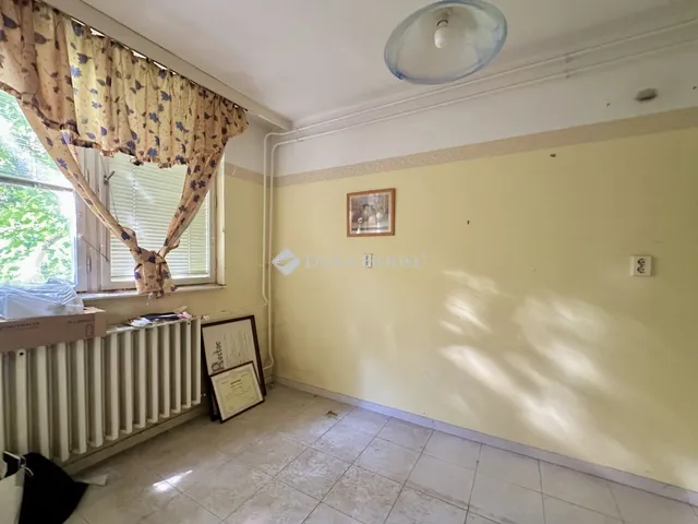 Eladó lakás Szeged 151 nm