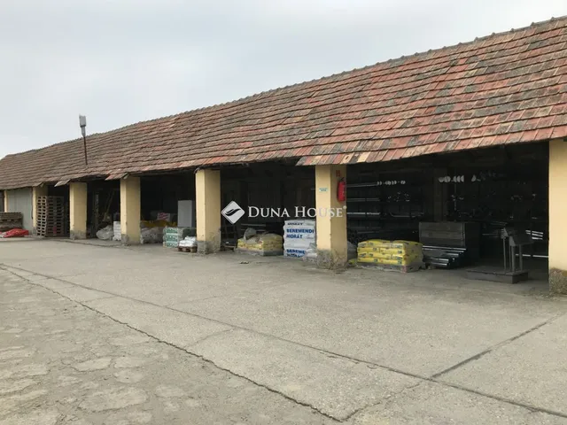 Eladó kereskedelmi és ipari ingatlan Böhönye, Fő utca 360 nm