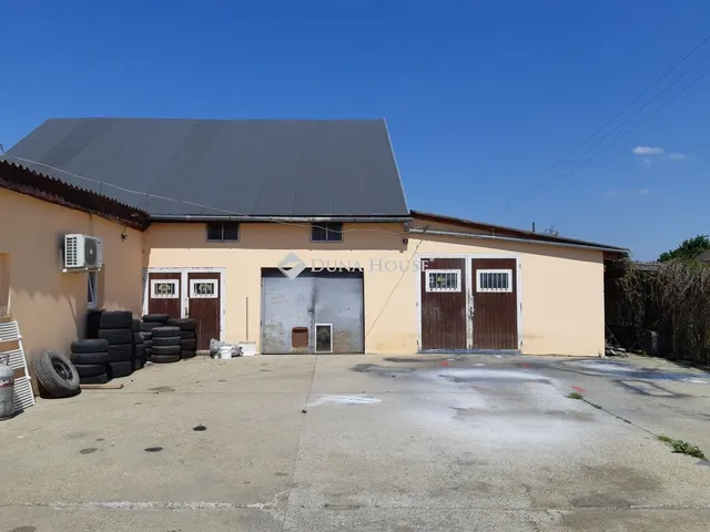 Eladó kereskedelmi és ipari ingatlan Becsehely 246 nm