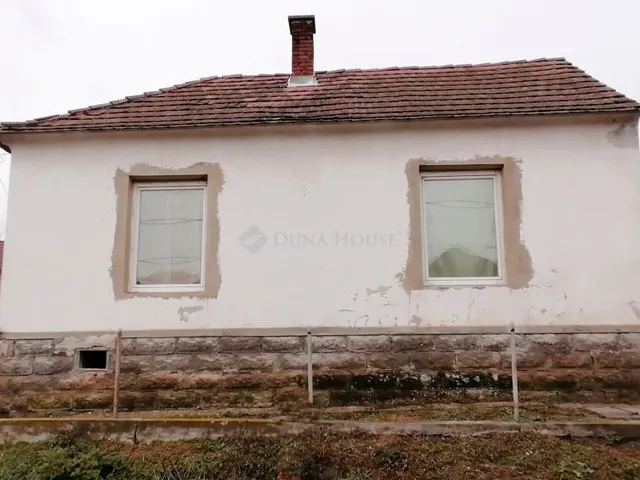 Eladó ház Kistolmács 72 nm