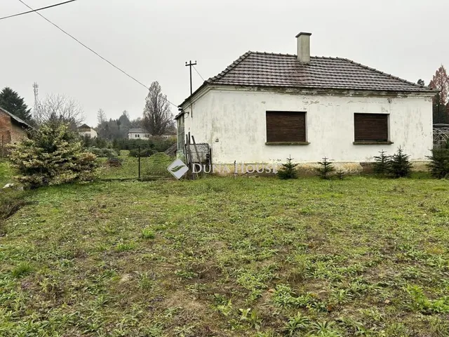 Eladó ház Surd 71 nm