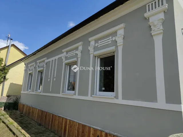 Eladó ház Heresznye 102 nm