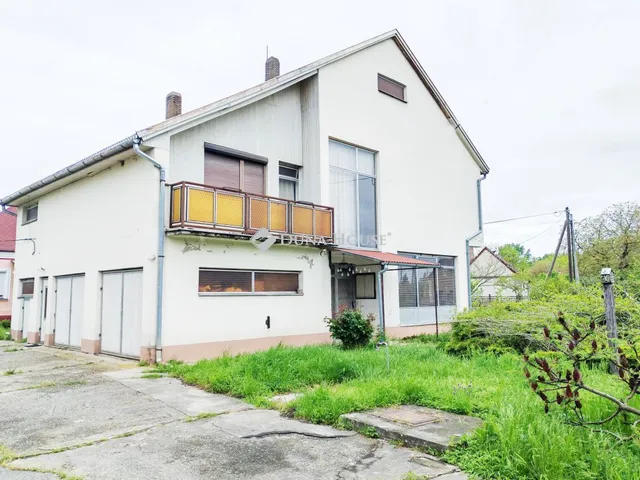 Eladó ház Gyékényes 205 nm