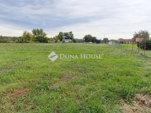 Eladó telek Nagyrécse 10799 nm