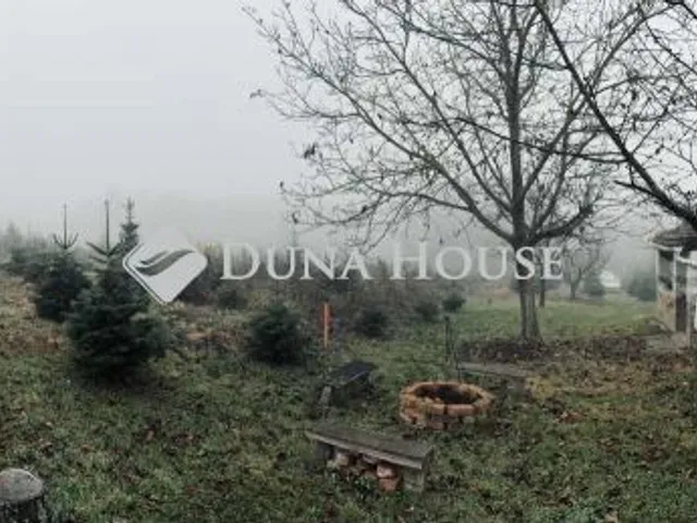 Eladó telek Surd 2290 nm